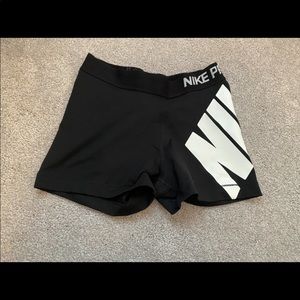 Medium Nike Pros black